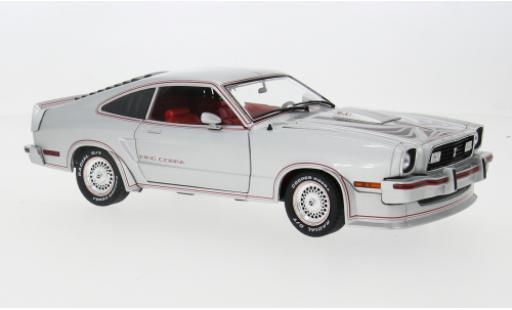 Diecast model cars Ford Mustang 1/18 Greenlight II King Cobra silber/rot 1978 1:18 Ford Mustang 1/18 Greenlight II King Cobra silber/rot 1978 1:18 diecast model cars