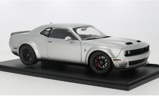 Diecast model cars Dodge Challenger 1/18 Solido SRT Hellcat Redeye silber 1:18 Dodge Challenger 1/18 Solido SRT Hellcat Redeye silber 1:18 diecast model cars