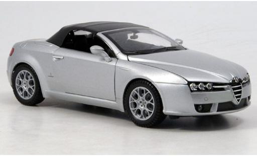Diecast model cars Alfa Romeo Spider 1/24 Welly silber geschlossen 1:24 Alfa Romeo Spider 1/24 Welly silber geschlossen 1:24 diecast model cars