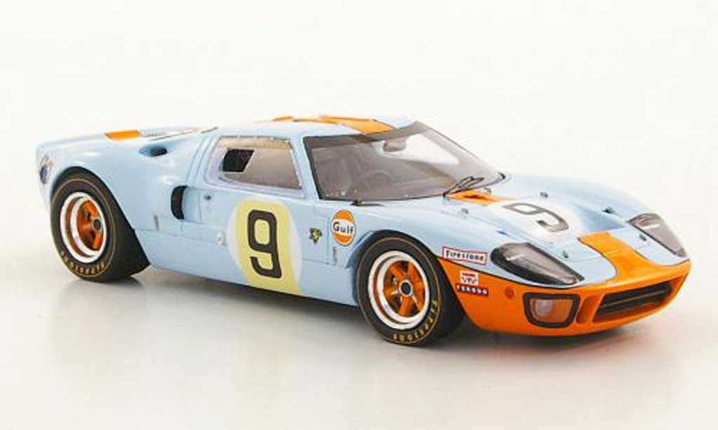 1/18 Spark Ford GT 40 No.9 Winner 24H Le Mans 1968 P. Rodriguez