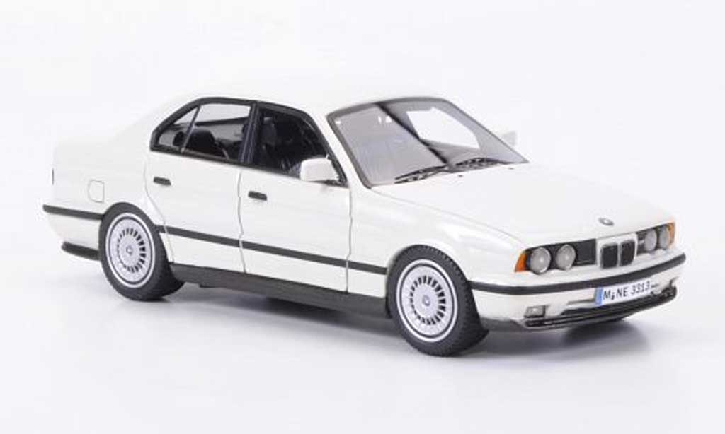 Diecast model cars Bmw M5 E34 1/43 Neo E34 blue 1994