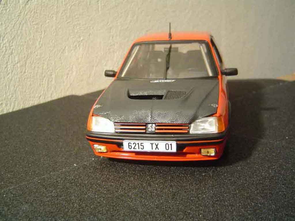 Diecast model cars Peugeot 205 GTI 1/18 Solido GTI tuning