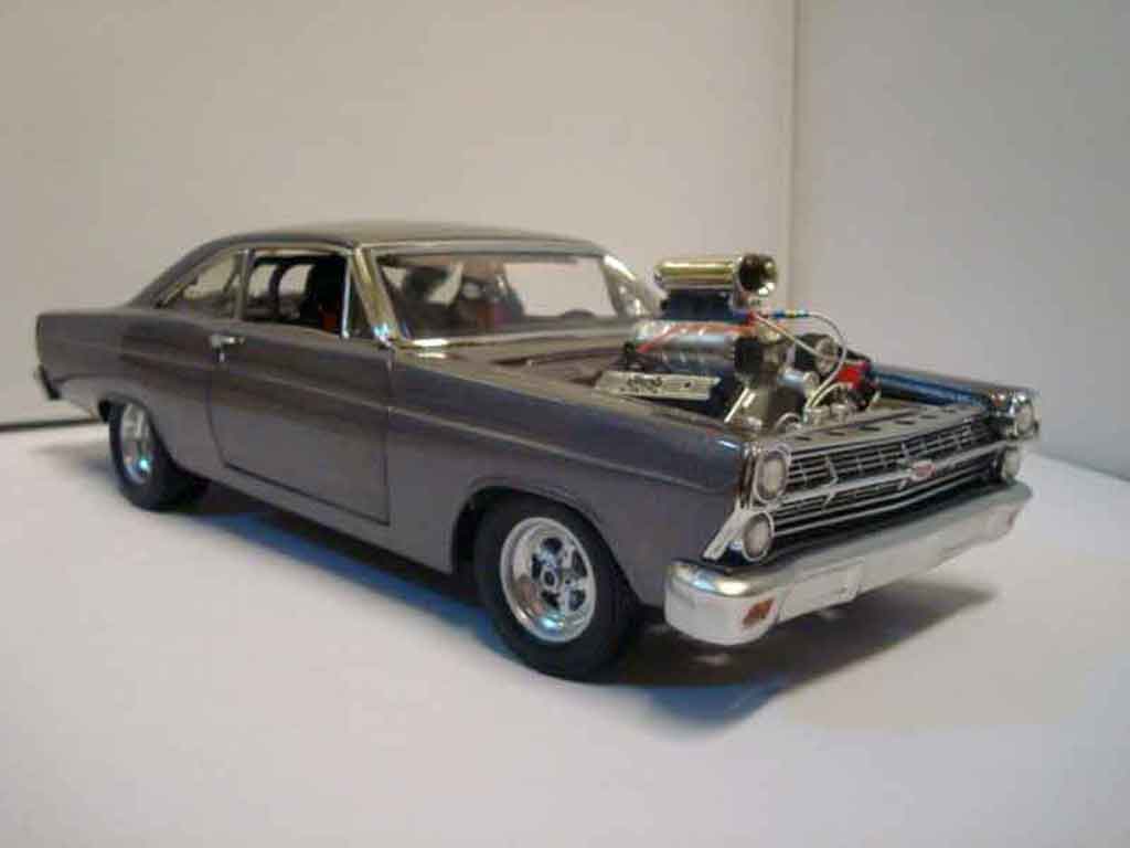 Diecast model cars Ford Fairlane 1966 1/18 GMP 1966 427