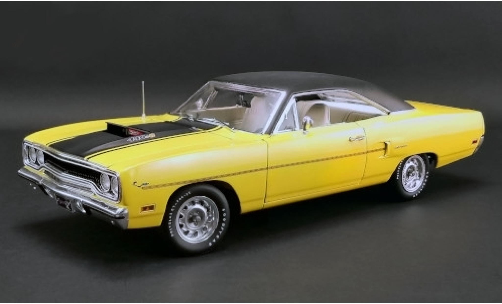 Diecast model cars Plymouth Road Runner 1 18 GMP yellow matt black 1970 avec Figurenkopf aufstecken Alldiecast