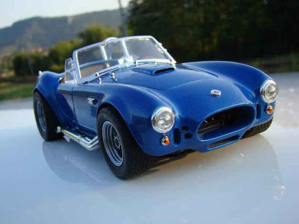 Road signature model cars sales