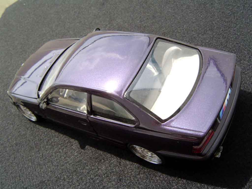 Diecast model cars Bmw M3 E36 1/18 Ut Models E36 peinture techno violet 