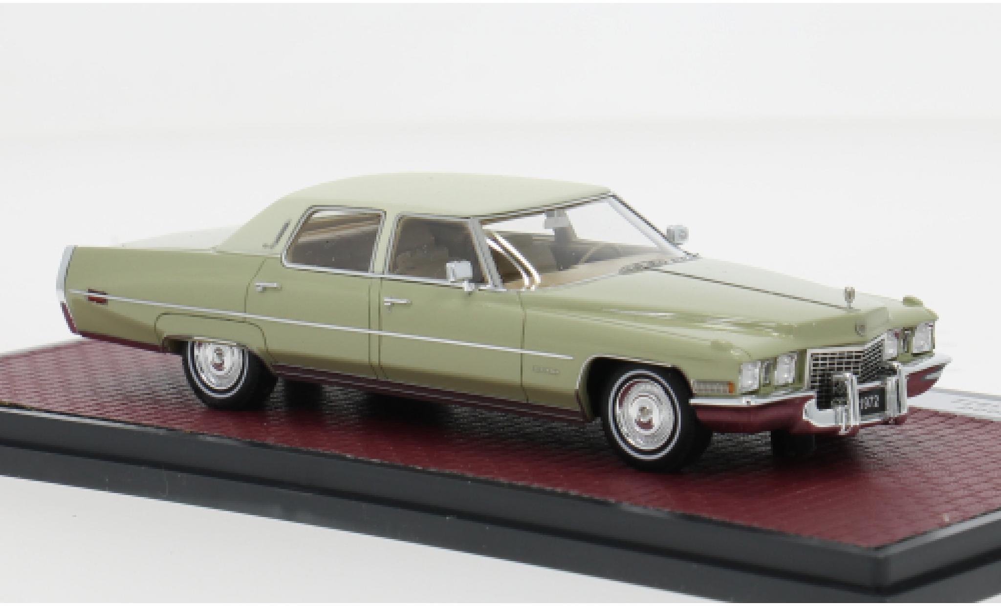 Diecast model cars Cadillac Fleetwood 1/43 Neo Brougham grun