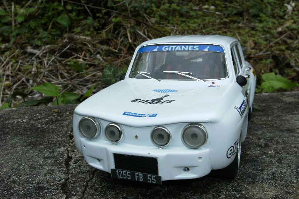 Renault 8 Gordini 1/18 Solido Gordini white jantes larges et kit carrosserie dinacar