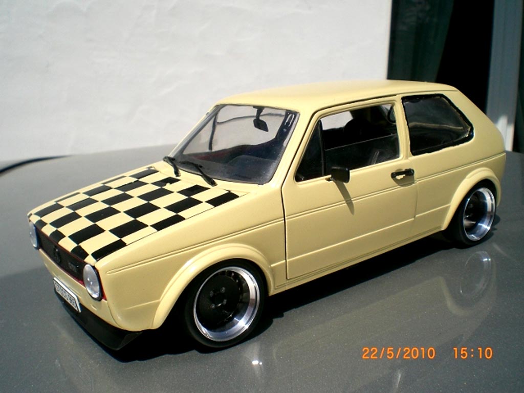 1/12 OTTO 1992 Volkswagen VW Golf Mk.1 Cabriolet Classic Line (Green) Resin  Car Model 