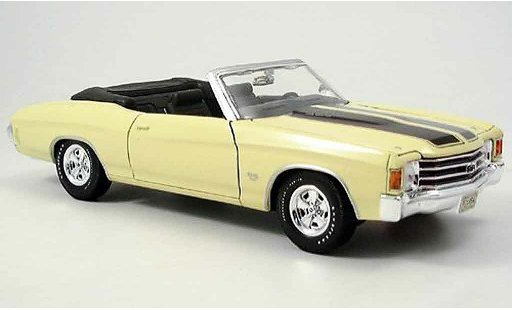 Chevrolet Chevelle SS 1/18 Maisto 1972 SS454 yellow diecast model cars
