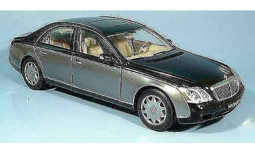 Maybach 57 SWB 1/18 Autoart black / grey millennium edition 2002 diecast model cars