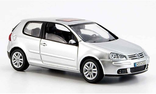 Volkswagen Golf Base 1/43 Schuco grey metallisee 2003 diecast model cars