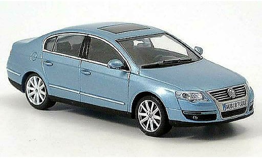 Volkswagen Passat B6 1/43 Minichamps blue 2005 diecast model cars