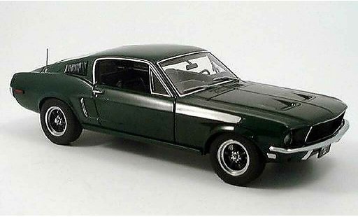 Ford Mustang GT 1/18 Autoart 390 green diecast model cars