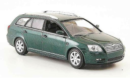 Toyota Avensis Kombi 1/43 Minichamps green 2002 diecast model cars