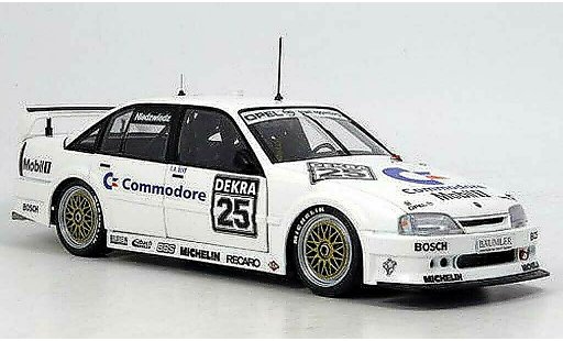Opel Omega DTM 1/18 Minichamps 3000 24v niedzwiedz 1991 diecast model cars
