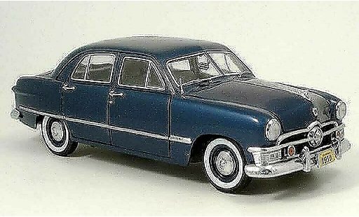 Ford Custom Sedan 1/18 Precision 4-portes blue diecast model cars