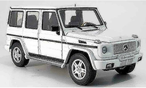Mercedes Classe G LWB 1/18 Autoart () white diecast model cars