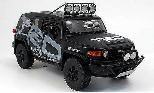 Toyota FJ Cruiser TRD 1/18 Autoart 2006 diecast model cars