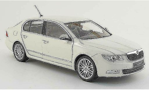 Skoda Superb 2009 1/18 Abrex ii white diecast model cars