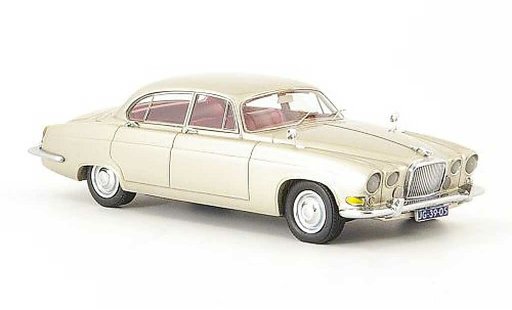 Jaguar MK 10 1/43 Neo beige 1967 diecast model cars