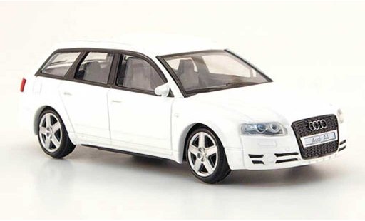 Audi A4 avant 1/43 Mondo Motors white diecast model cars