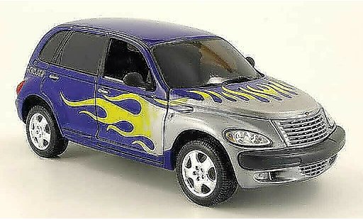 Chrysler PT Cruiser hatchback 1/18 Maisto blue grey with falmendesign diecast model cars
