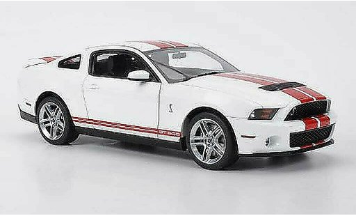 Shelby GT 500 2010 1/18 Autoart white with roten stripes diecast model cars