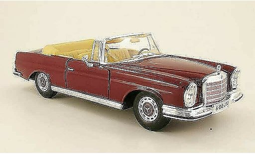 Mercedes 280 1966 1/18 Maisto se cabriolet (w111) red diecast model cars