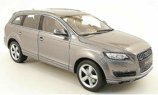 Audi Q7 suv 1/18 Welly grey 2010 diecast model cars