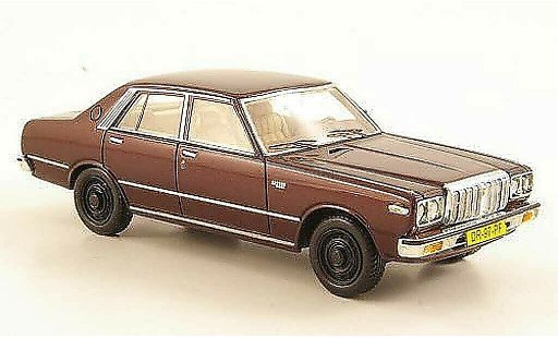 Datsun 200L Berline 1/43 Neo Laurel (C230) brown diecast model cars