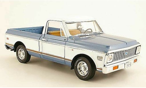 Chevrolet C-10 Pickup 1/18 Highway 61 Fleetside Pick Up blue/white 1972 diecast model cars