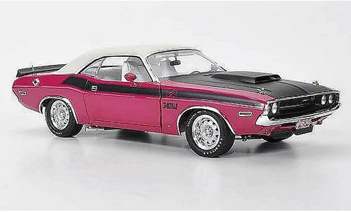 Dodge Challenger 1970 1/18 Highway 61 T/A pink/matt black/white diecast model cars