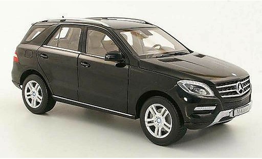 Mercedes Classe M Base 1/18 Minichamps (W166) ML black 2011 diecast model cars