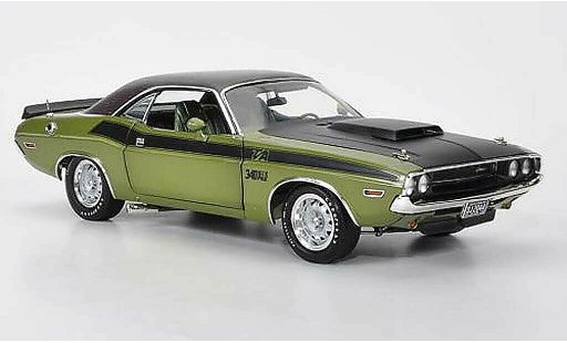 Dodge Challenger 1970 1/18 Highway 61 T/A green/matt black/Krododillederoptik diecast model cars