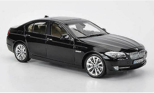 Bmw 535 berline 1/18 Welly F10 d black diecast model cars