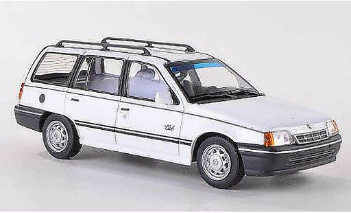 Opel Kadett E Caravan 1/43 Minichamps white 1989 diecast model cars