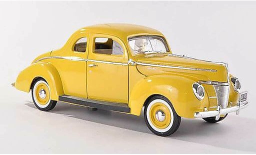 Ford Deluxe Berline 1/18 Motormax yellow 1940 diecast model cars