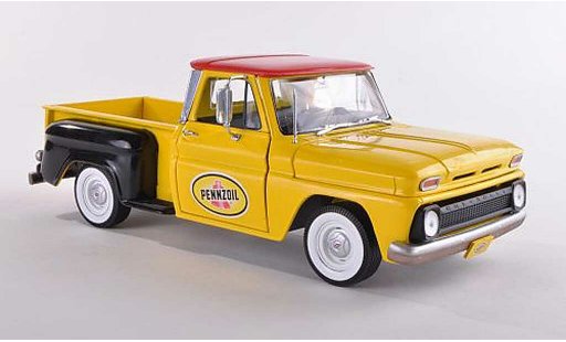 Chevrolet C-10 Pickup 1/18 Greenlight Stepside Pennzoil 1965 diecast model cars