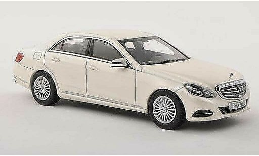 Mercedes Classe E Base 1/43 Kyosho (W212) white 2013 diecast model cars