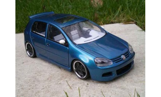 Volkswagen Golf GTI 1/18 Burago sportlines diecast model cars