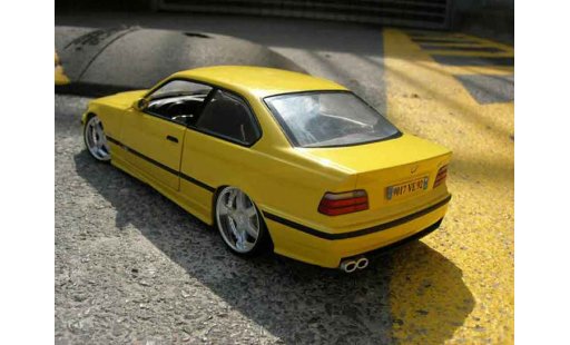 Bmw M3 coupe 1/18 Ut Models jaune E36 tuning diecast model cars