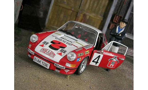 Porsche 911 2.4 1/18 Universal Hobbies monte carlo 1972 diecast model cars