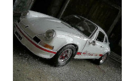 Porsche 911 RS 1/18 Universal Hobbies 2.7 white diecast model cars