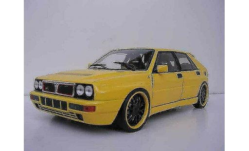 Lancia Delta HF Integrale 1/18 Kyosho evolution 2 yellow jantes bbs blacks diecast model cars
