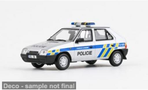Diecast model cars Skoda Favorit 1/43 Abrex 136L 1988 Policie (CZ) 1:43 Skoda Favorit 1/43 Abrex 136L 1988 Policie (CZ) 1:43 diecast model cars