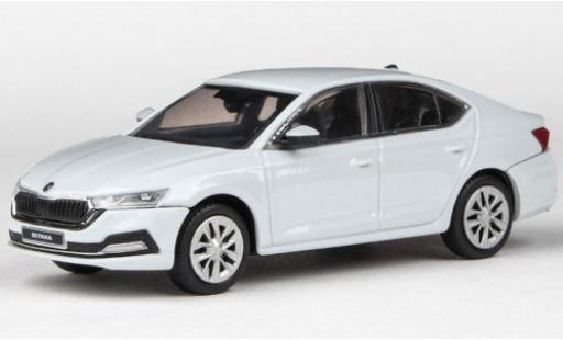 Diecast model cars Skoda Octavia 1/43 Abrex IV metallic white 2020 Skoda Octavia 1/43 Abrex IV metallic white 2020 diecast model cars