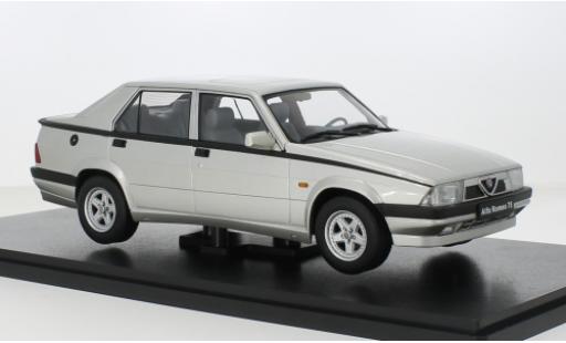 Diecast model cars Alfa Romeo 75 1/18 Triple 9 Collection silber Triple 9 Coll 1:18 Alfa Romeo 75 1/18 Triple 9 Collection silber Triple 9 Coll 1:18 diecast model cars