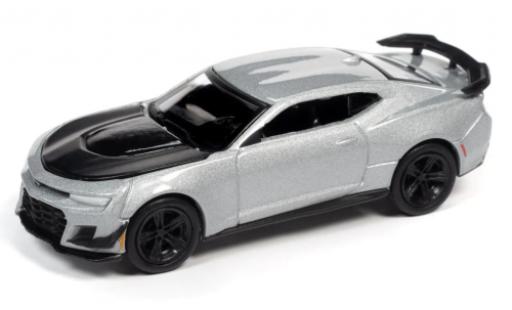 Chevrolet Camaro 1/64 Auto World ZL1 1LE d 2019 diecast model cars