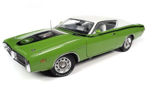 Diecast model cars Dodge Charger 1/18 Auto World Super Bee green/white 1971 Dodge Charger 1/18 Auto World Super Bee green/white 1971 diecast model cars
